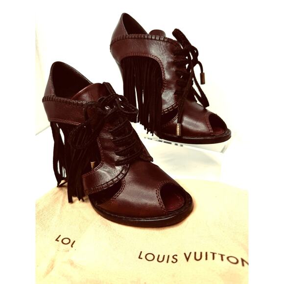 Louis Vuitton Dakota Heels Size 37 Burgundy Bordeaux Leather Fringe Peep Toe - Picture 1 of 14